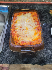 Cooking Lasagna Safely without Foil in a Metal Pan