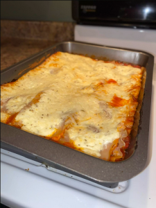 Cooking lasagna without foil in metal bakeware