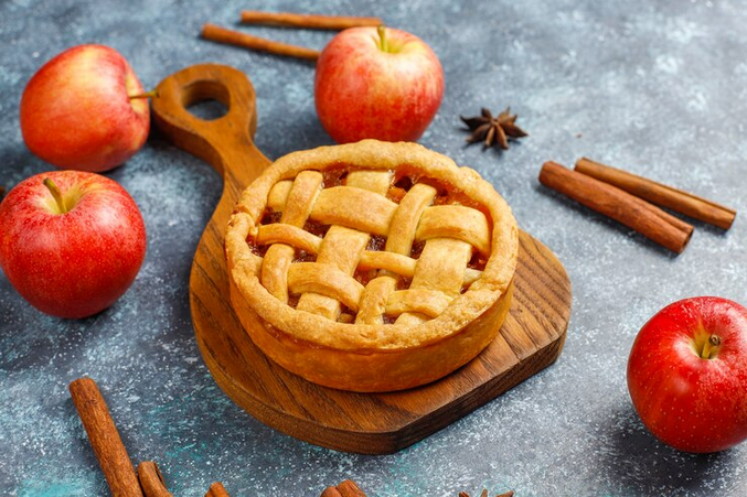 Indulge in the sweetness of mini apple pies – a perfect blend of flavors in every bite. Explore bite-sized delights today!