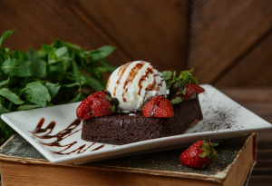 Irresistible Dessert: Unveiling the Brownie Sundae World