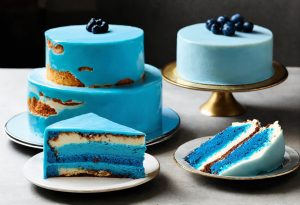 Bluey birthday cake ,Cake featuring Bluey and friends ,Bluey show cake